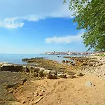 Hébergement de vacances Aron By Interhome